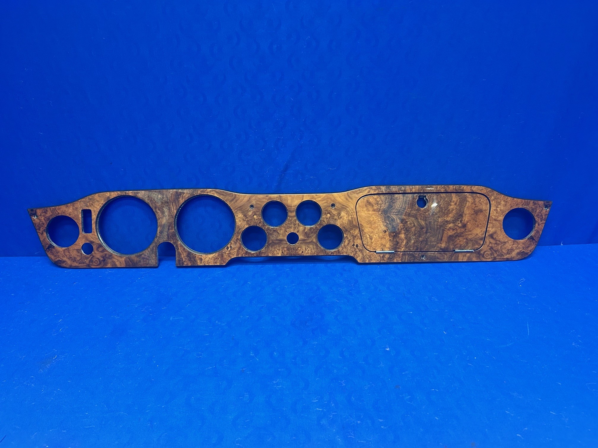 Dashboard Burr Walnut (Light Stain) Gloss LHD TR6